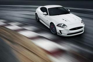 Jaguar анонсирует два пакета для купе XKR
