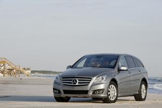 Mercedes-Benz публикует фотографии 2011 R-Class