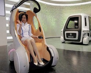 Японцы изобрели электромобиль в виде кресла